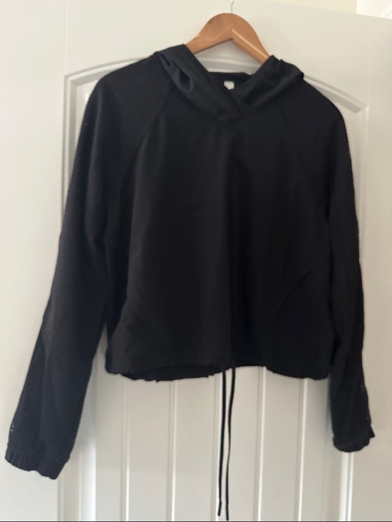 lululemon athletica Tops - lululemon athletica Black Mesh-Sleeve Hooded Pullover